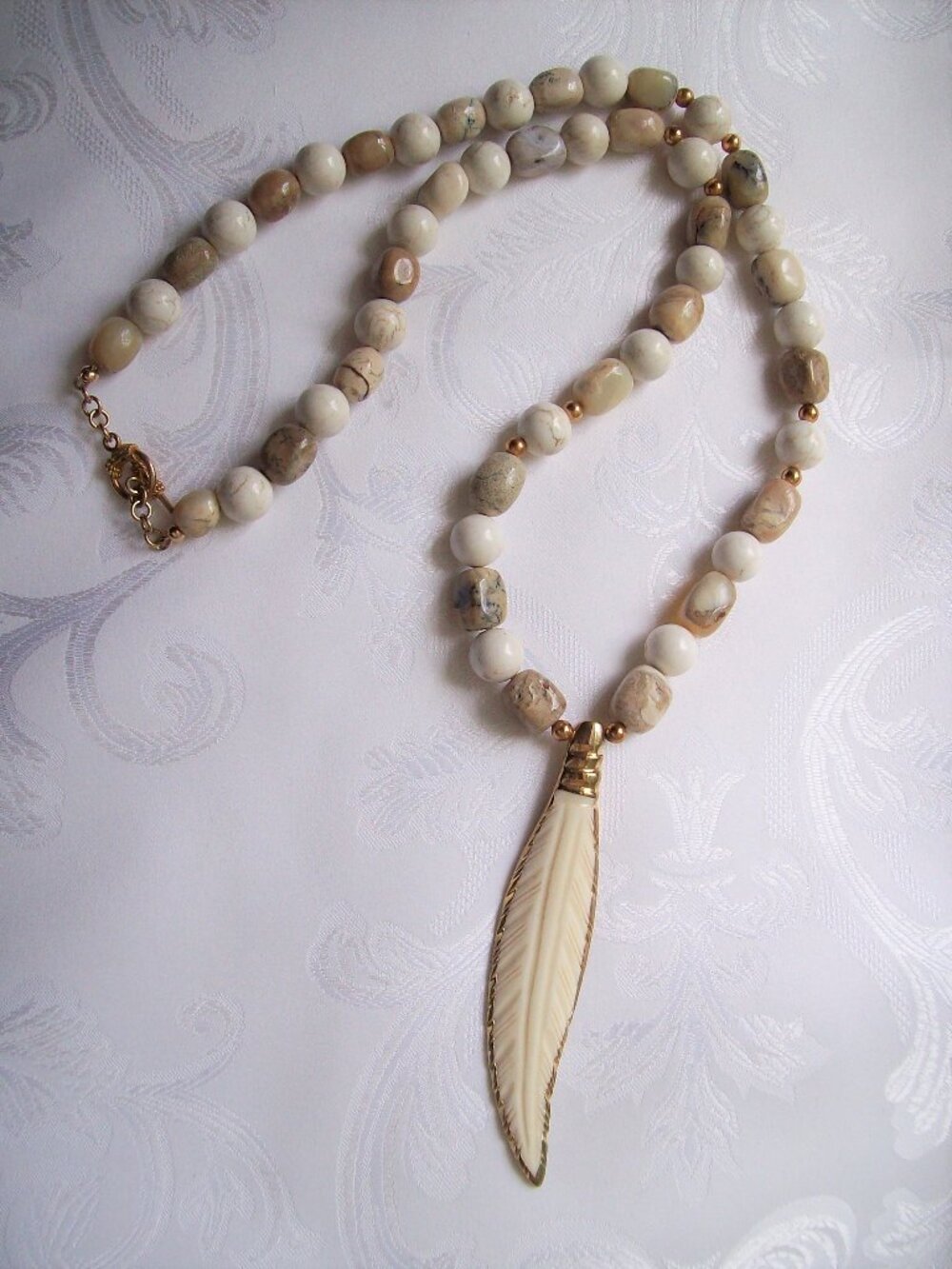 New Handmade Beige Agate & Ivory Howlite Necklace W/Feather Pendant